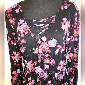 Vintage 2000s Y2K Mudd size L Dress, floral with lace up front and bell sleeves